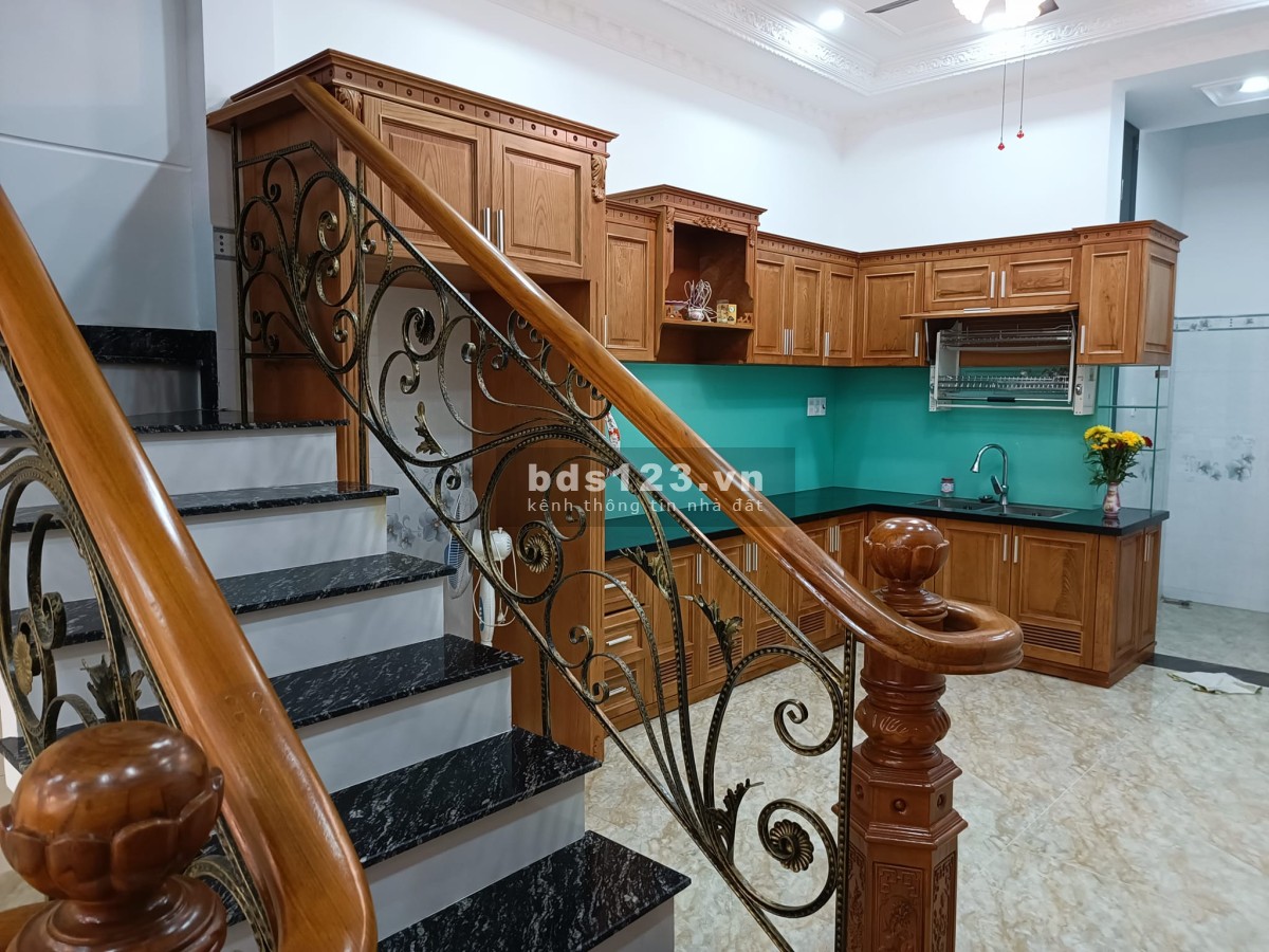 Bán nhà chính chủ mới xây theo phong cách tân cổ điển siêu đẹp