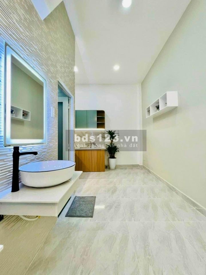 Bán nhà đường TL 10 phường Tân Tạo, DT 60m² x 3 lầu, hẻm 8m, giá 5,390 tỷ TL