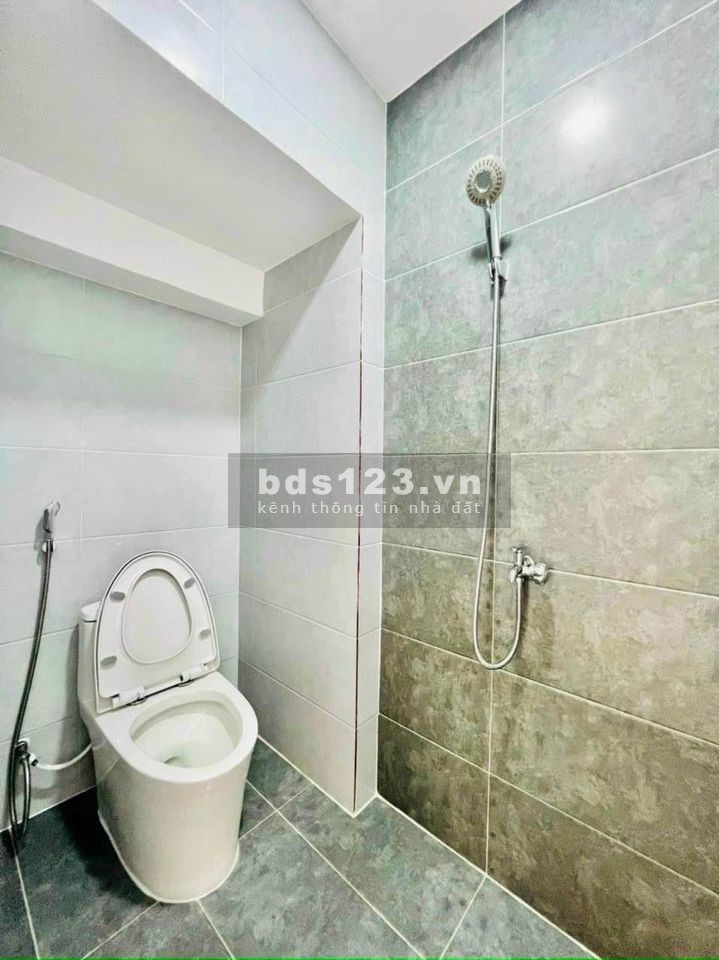 Bán nhà đường TL 10 phường Tân Tạo, DT 60m² x 3 lầu, hẻm 8m, giá 5,390 tỷ TL