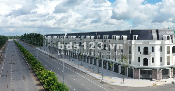 1 lô diện tích 95m2, trong tung tâm thành phố mặt đường 53m2, giá chỉ 1.5 tỷ