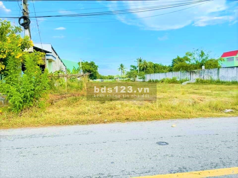 Bán Gấp 4 Lô Đất 950m2 Thổ Cư Tây Ninh Giá 650tr Đối Diện Trường,Mặt Tiền Nhựa,Sổ Sẵn,Kế Bên KCN