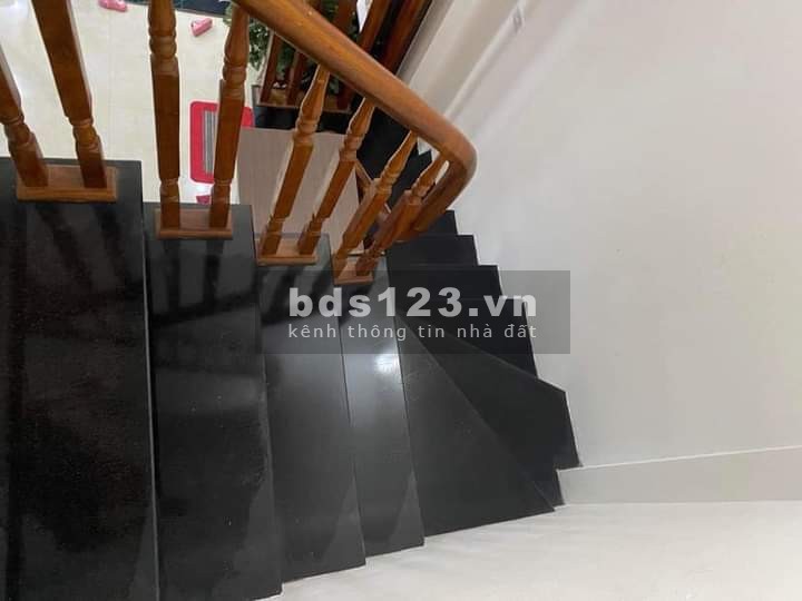 Bán nhà đường Phúc Lý, xã Minh Khai, thiết kế hiện đại, DT 32m² giá 3,3 tỷ, LH 0979376683