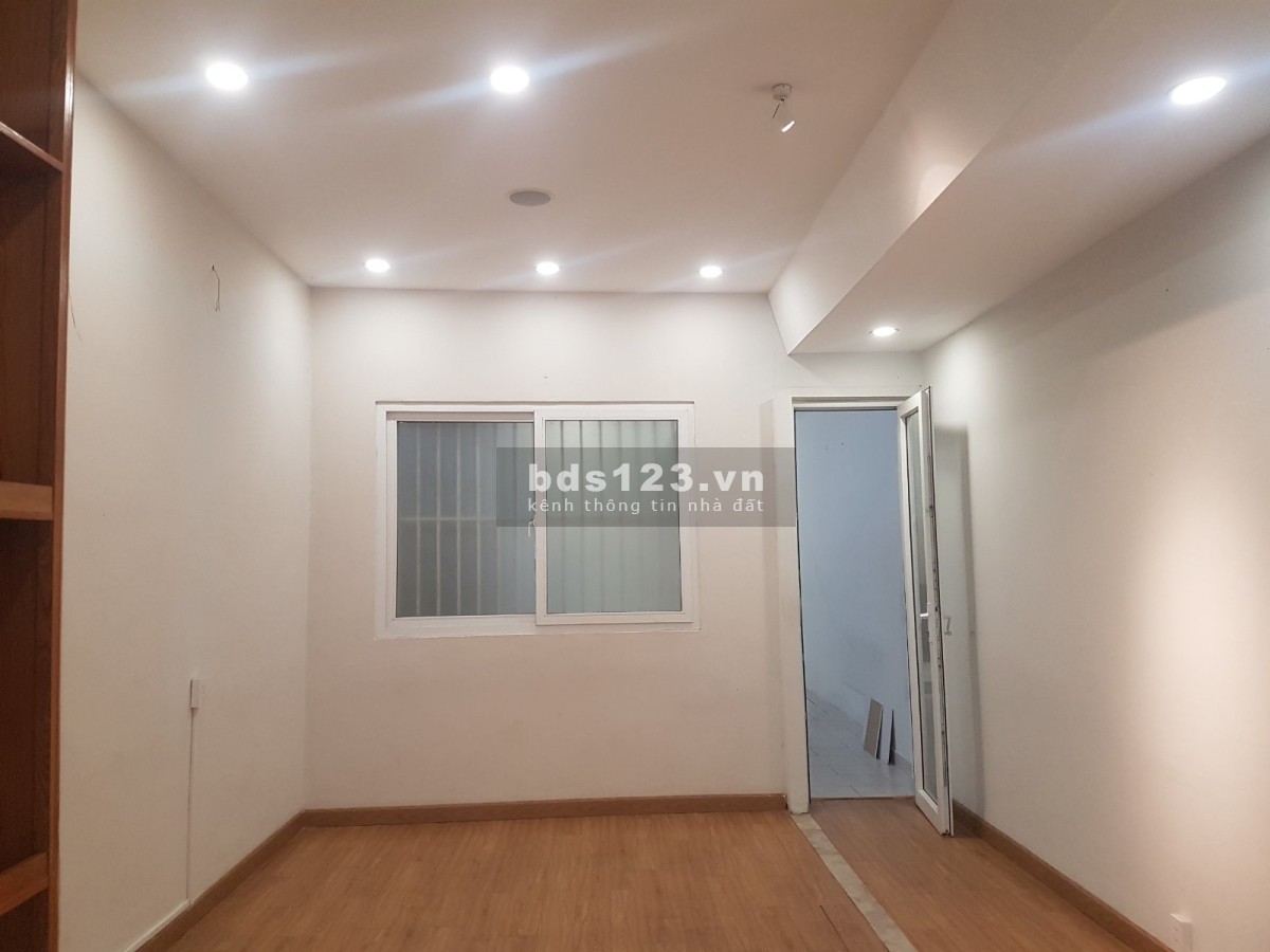 Cho thuê nhà nguyên căn, nhà trống giao ngay. Liên hệ: Công 0906346306
