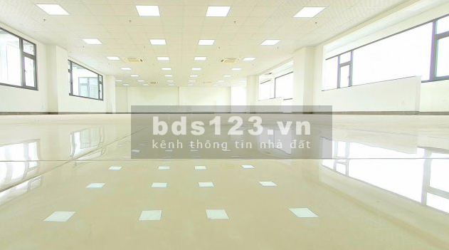 Cho thuê văn phòng mặt đường Lê Trọng Tấn - Văn phòng trống, có thể chuyển vào ở ngay.