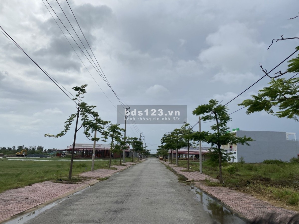 Đất nền mặt tiền tại trung tâm thị trấn Thạnh Phú, giá sốc, ngân hàng hỗ trợ