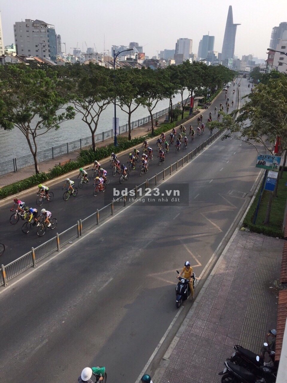 Mặt bằng, Văn Phòng kinh doanh 350m2 Bến Vân Đồn, Quận 4, Hồ Chí Minh