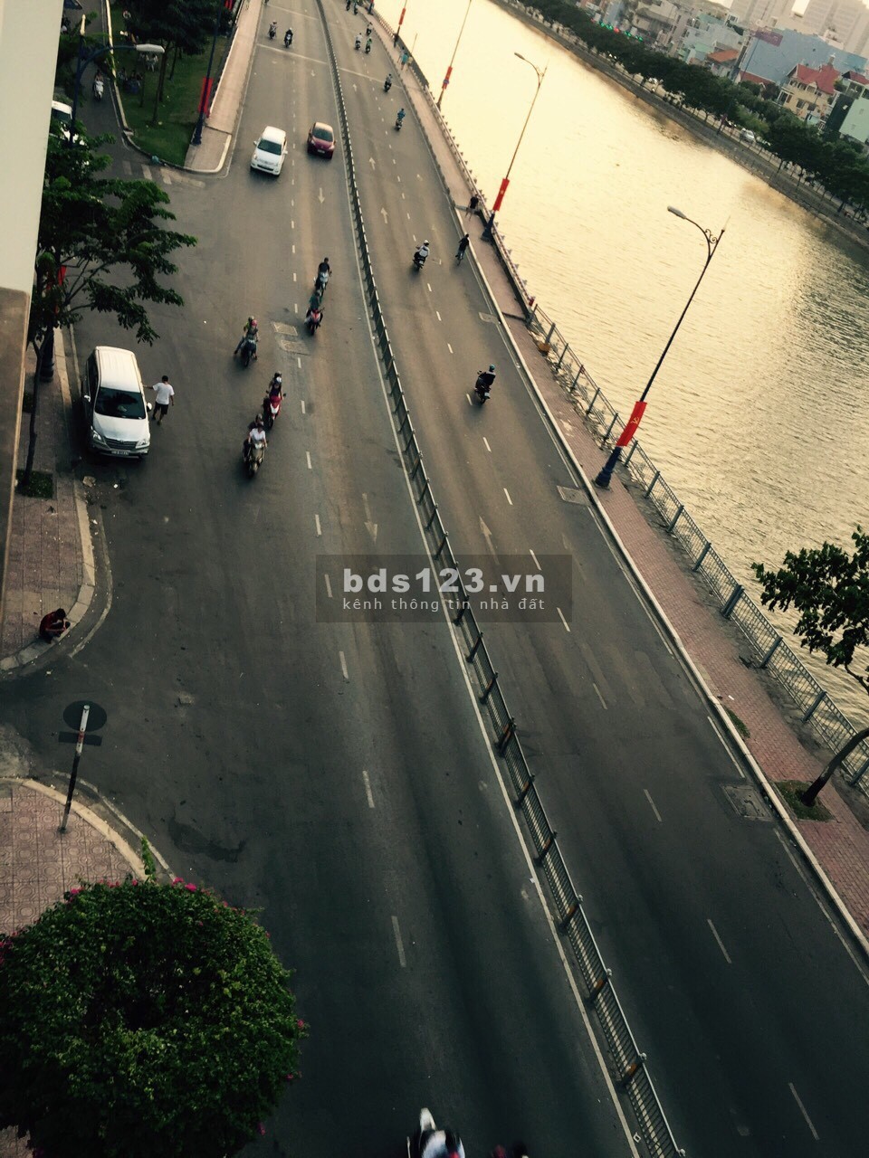 Mặt bằng, Văn Phòng kinh doanh 350m2 Bến Vân Đồn, Quận 4, Hồ Chí Minh