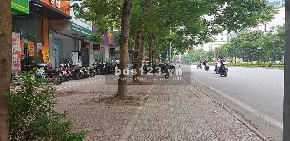 Bán tòa nhà phố Nguyễn Văn Cừ, Long Biên, DT 169m² x 8 tầng nhỉnh giá 30 tỷ đồng
