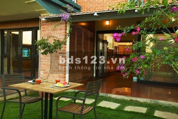 Bán biệt thự 250 m2 lô góc khu biệt thự Phương Nam vị trí cực đẹp