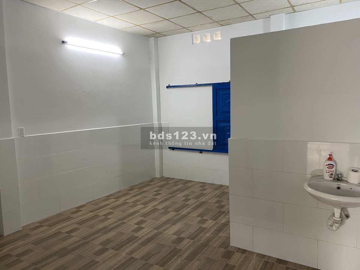 Cho thuê 2 mặt bằng mặt tiền Nguyễn Thị Định, gần Phà Cát Lái