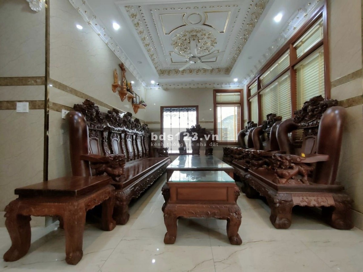 Biệt thự sân vườn đẹp phường Tân Thới Hiệp, quận 12, DT 810m², giá 32 tỷ đồng