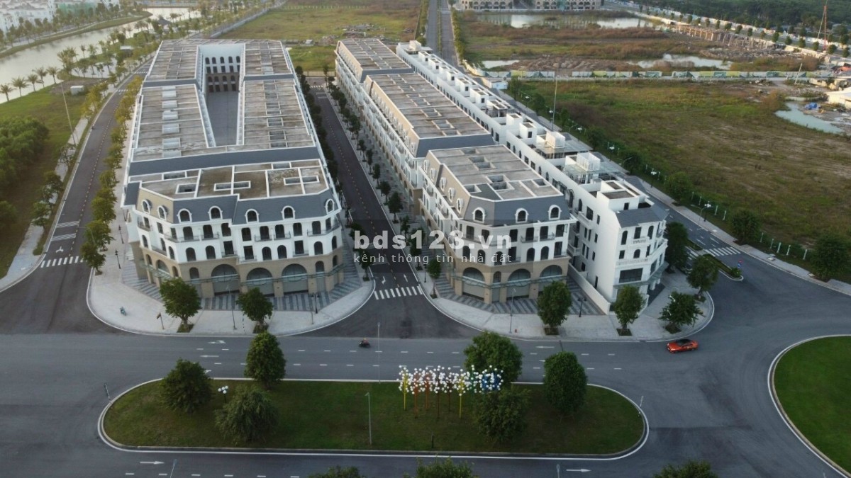 Shophouse Biển Hồ 9A Đỗ Hào Vinhomes, DTSD 456m², xây dựng, cắt lỗ còn 12 tỷ, LH 0968951590