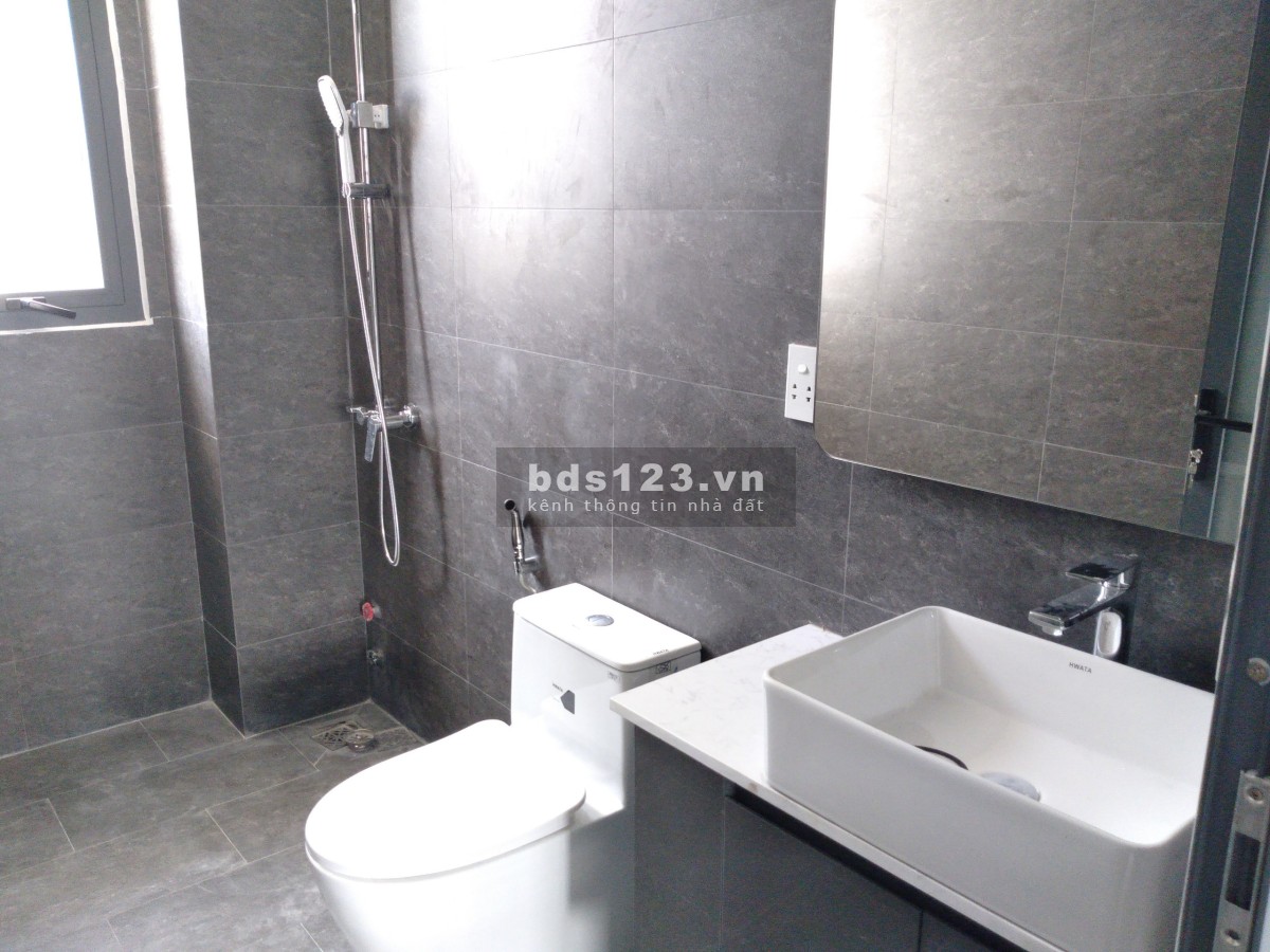 Bán nhà mặt tiền khu đô thị mới Bình Chánh DT 6 x 15m, sổ hồng riêng
