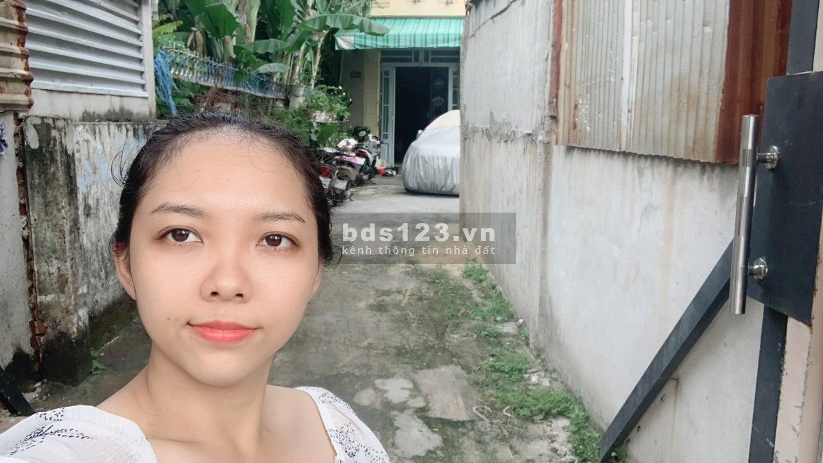 Bán nhà mặt tiền xe hơi ngủ trong sân vườn 1m², giá chỉ 60 triệu/m² LH 0843555592