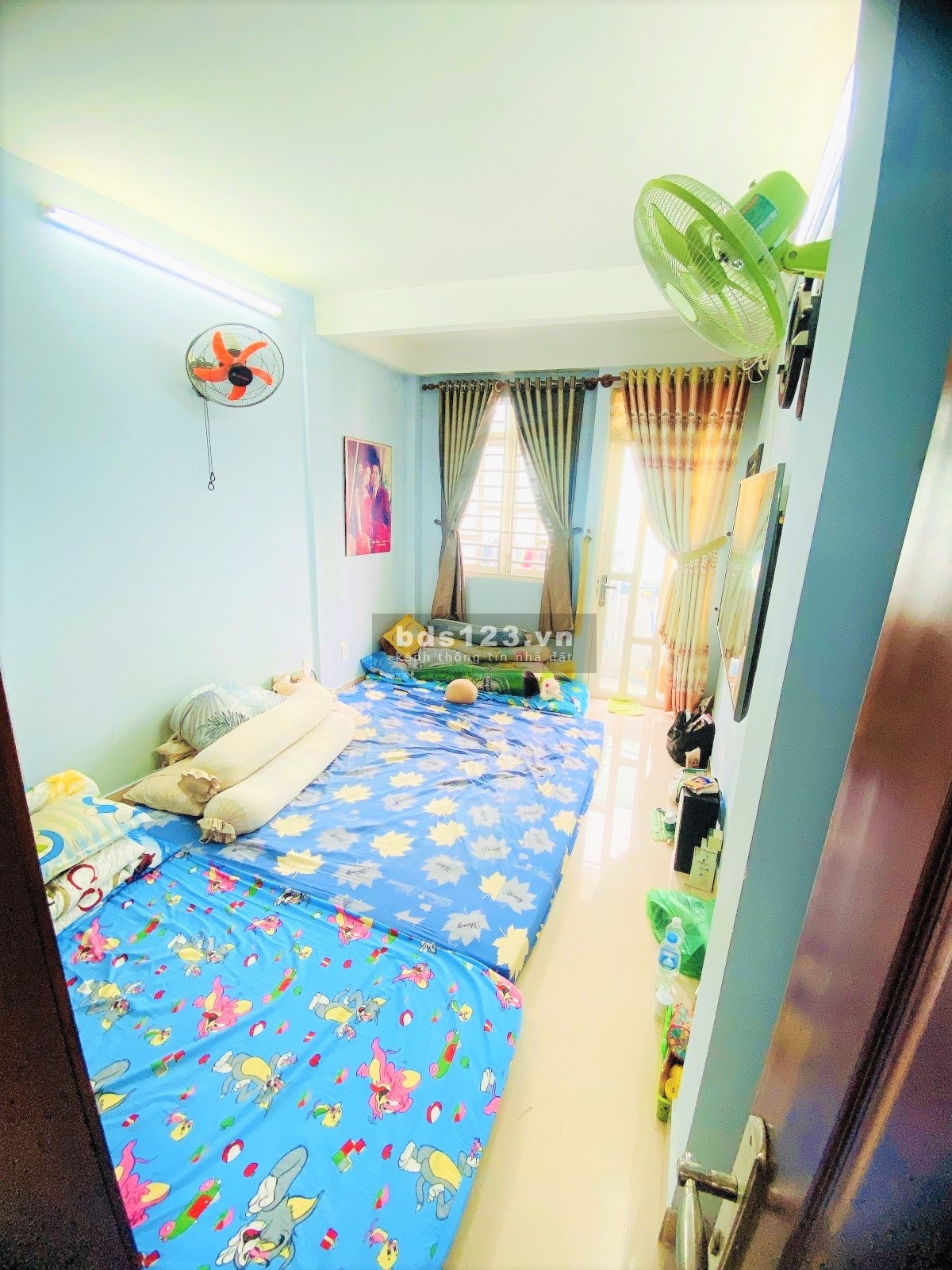 Bán nhà Phạm Văn Chí, quận 6, cách mặt tiền chỉ 30m chủ ở lâu năm nhà mới dọn vào ở ngay, 4tỷ TL