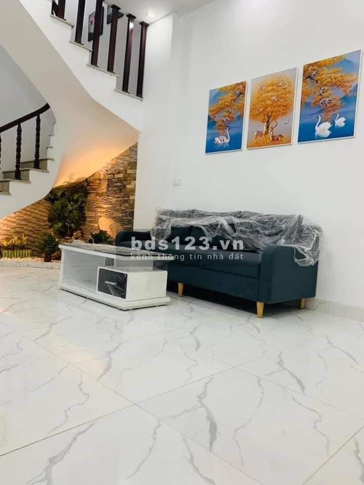 Bán nhà Nguyễn Trãi ô tô 20m, DTSD 40m² x 4 tầng, MT 3,7m, nhà mới ở ngay, giá 5,4 tỷ