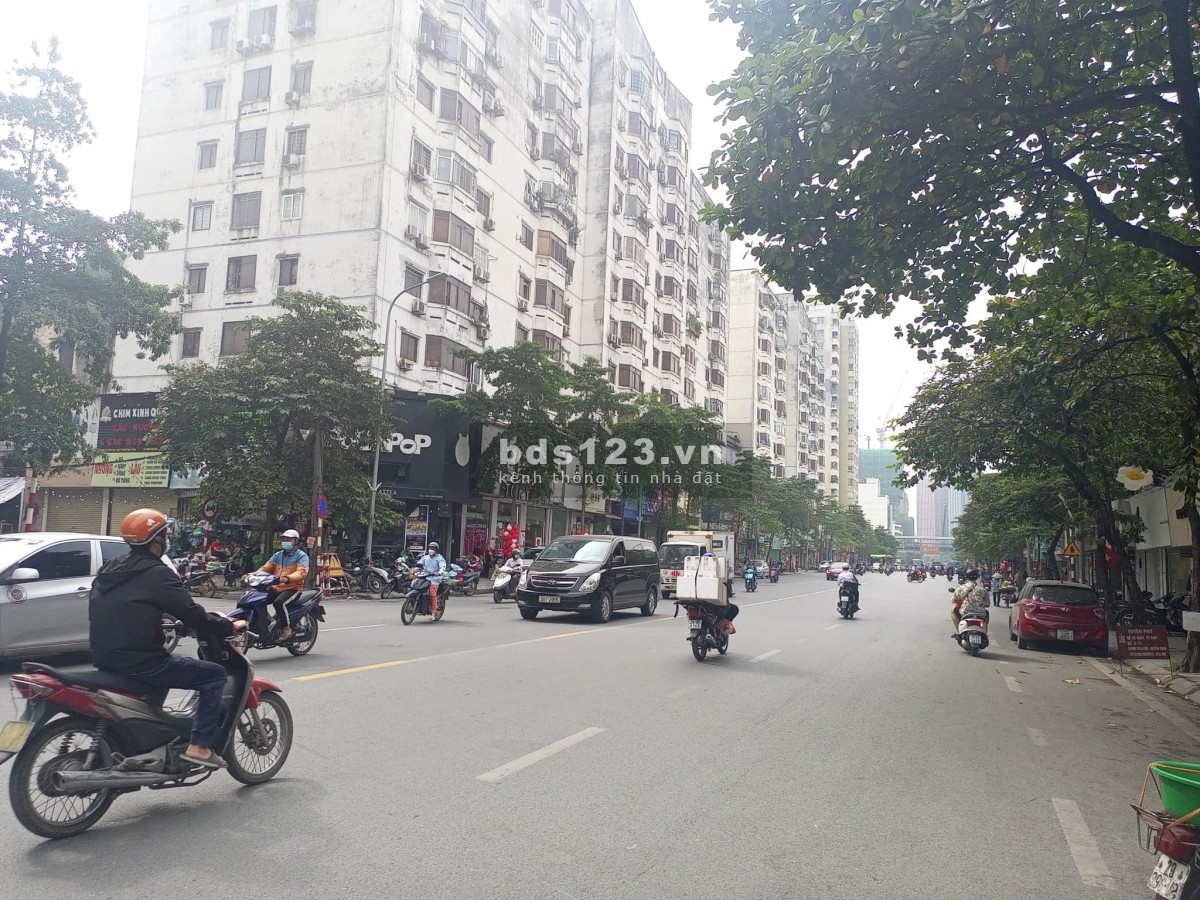 Bán nhà phố Phạm Ngọc Thạch, DT 120m² x 4 tầng, giá 16,8 tỷ