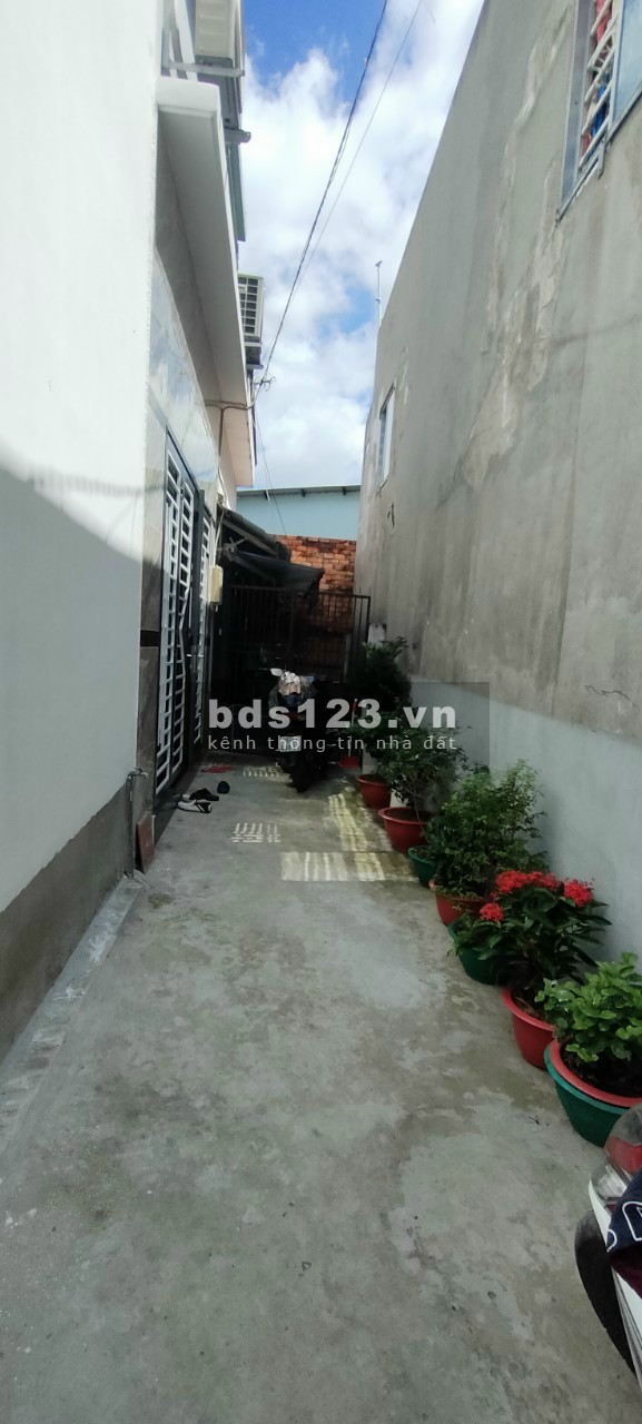 Bán nhà vi bằng nằm trong hẻm số 1982/100 đường Huỳnh Tấn Phát, huyện Nhà Bè