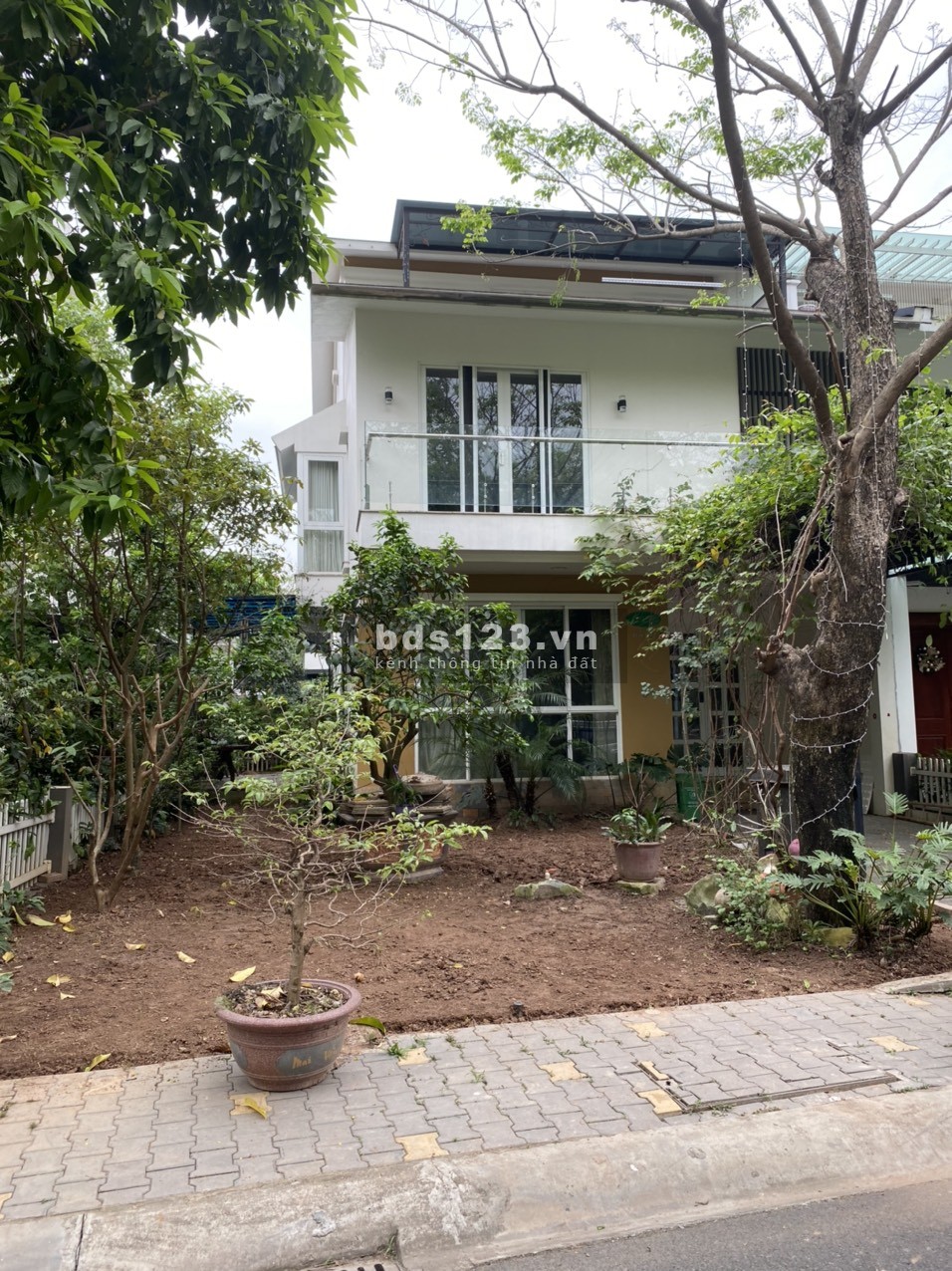 Chủ nhà cân cho thuê căn BT Mimosa, KĐT Ecopark, nhà đầy đủ nội thất. Giá 35tr/th. LH 0964 109 408
