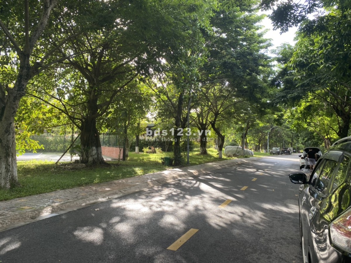 Chủ nhà cân cho thuê căn BT Mimosa, KĐT Ecopark, nhà đầy đủ nội thất. Giá 35tr/th. LH 0964 109 408