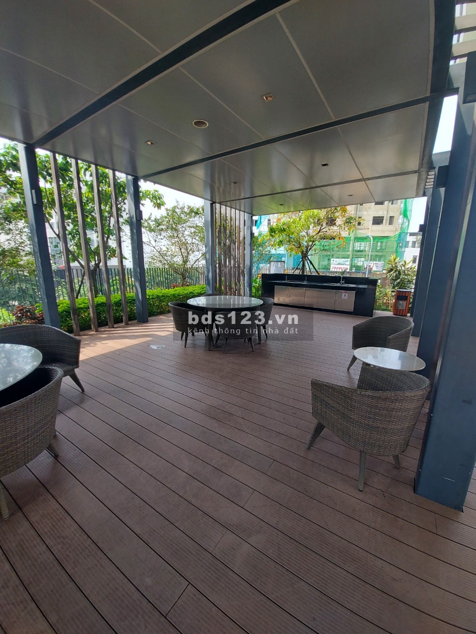 Cho thuê 3 pn dtsd 107m2, One Verandad nội thất cơ bản chỉ 21 triệu/tháng