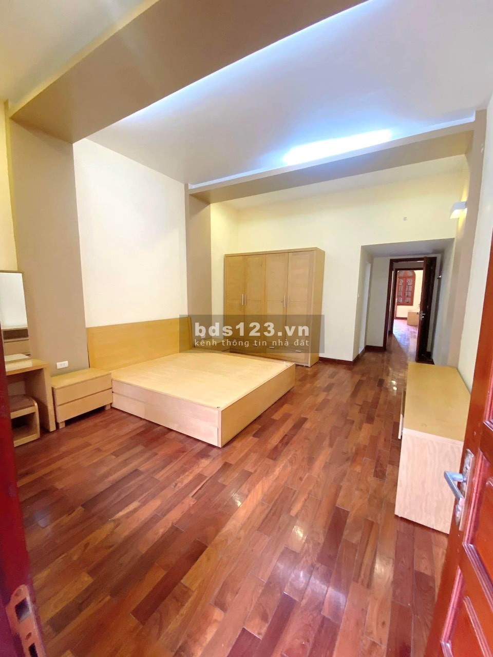Bán nhà phố Xã Đàn DT 104m² x 5 tầng, mặt tiền 4,5m, giá bán 20,6 tỷ