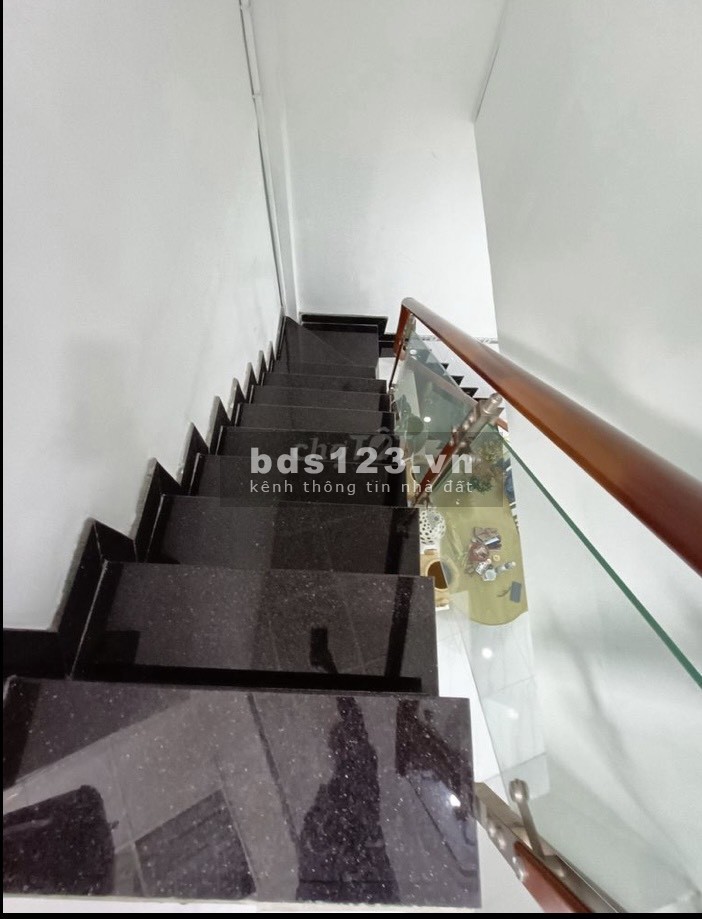 Bán nhà hẻm xe hơi 6m số 943 Lò Gốm, phường 8, quận 6 LH 0339008009
