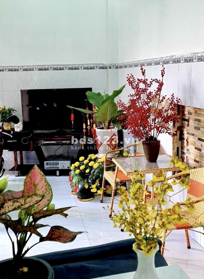 Bán nhà hẻm xe hơi 6m số 943 Lò Gốm, phường 8, quận 6 LH 0339008009