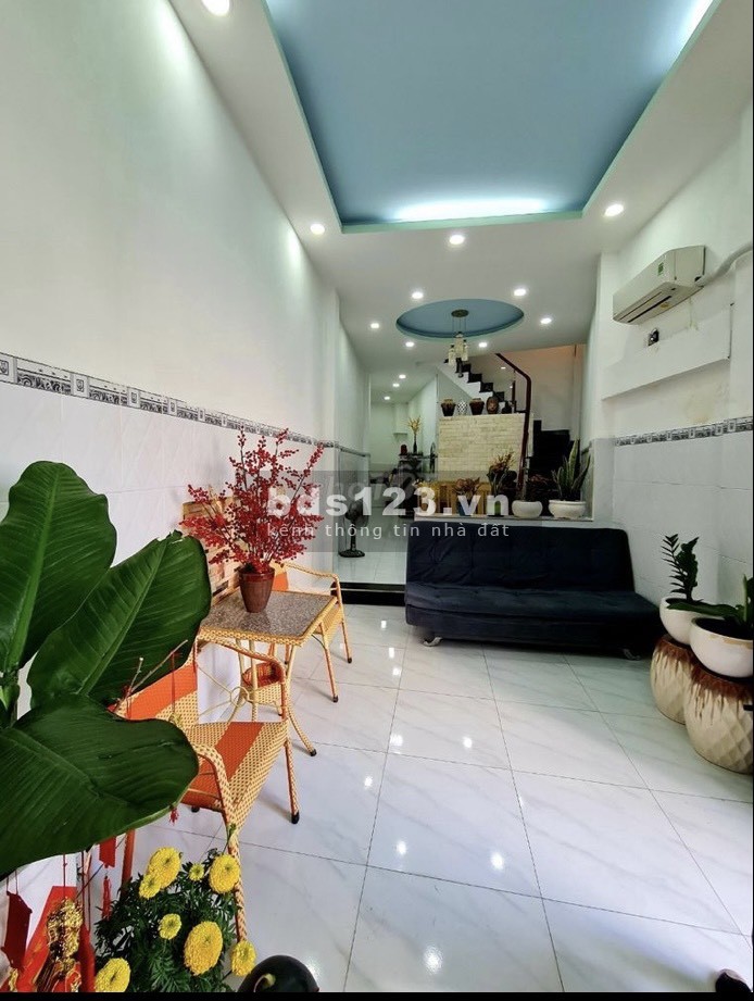 Bán nhà hẻm xe hơi 6m số 943 Lò Gốm, phường 8, quận 6 LH 0339008009