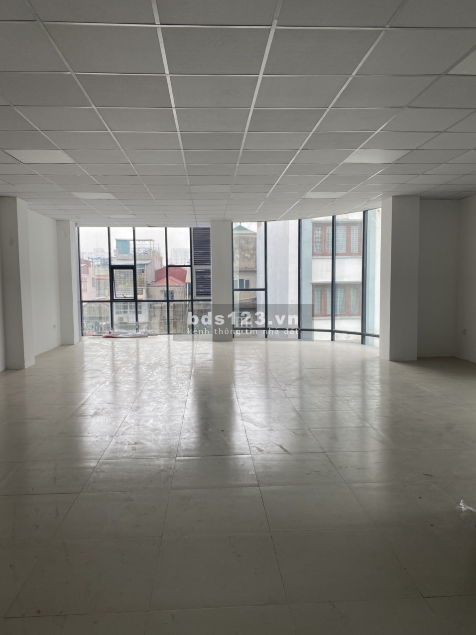 Cho thuê shophouse chân Chung cư Lacata Văn Phú Hà Đong, diện tích 38m, giá thuê 15tr/tháng
