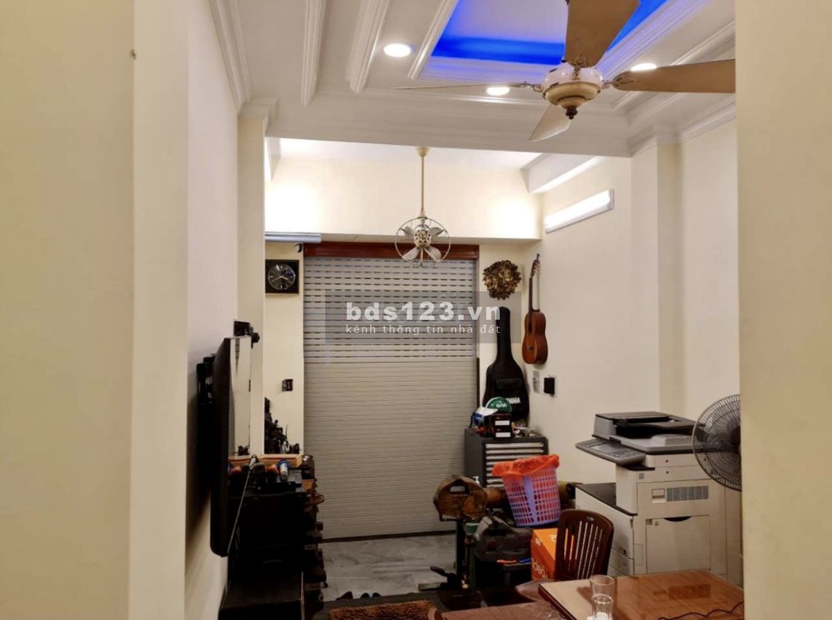 Bán nhà hẻm xe máy 184 Lý Chính Thắng, phường 9, quận 3, nhà 3 lầu