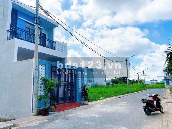 Bán đất nền tại Qui Đức - Bình Chánh mặt tiền DT 120m2, giá 2tỷ8