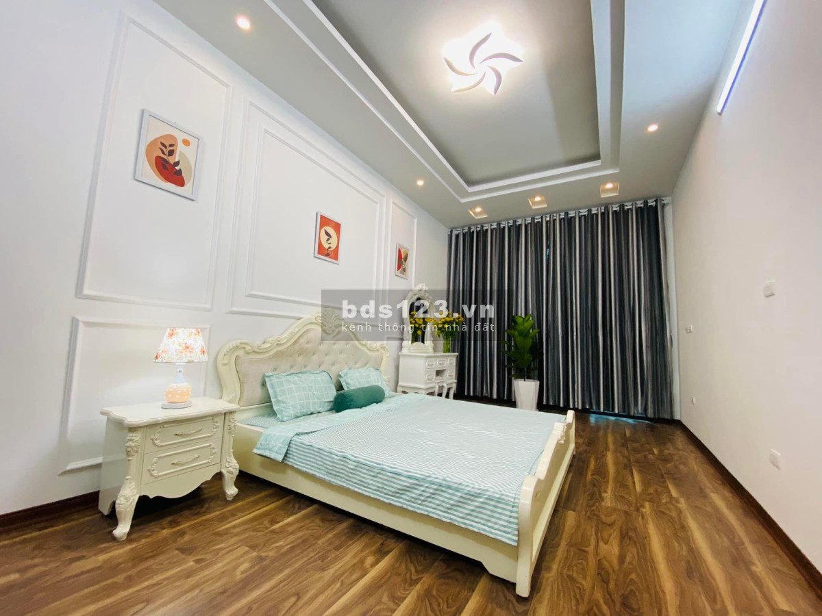 Bán nhà mặt phố Trần Quang Diệu, DT 40m² x 5 tầng, giá 16,9 tỷ