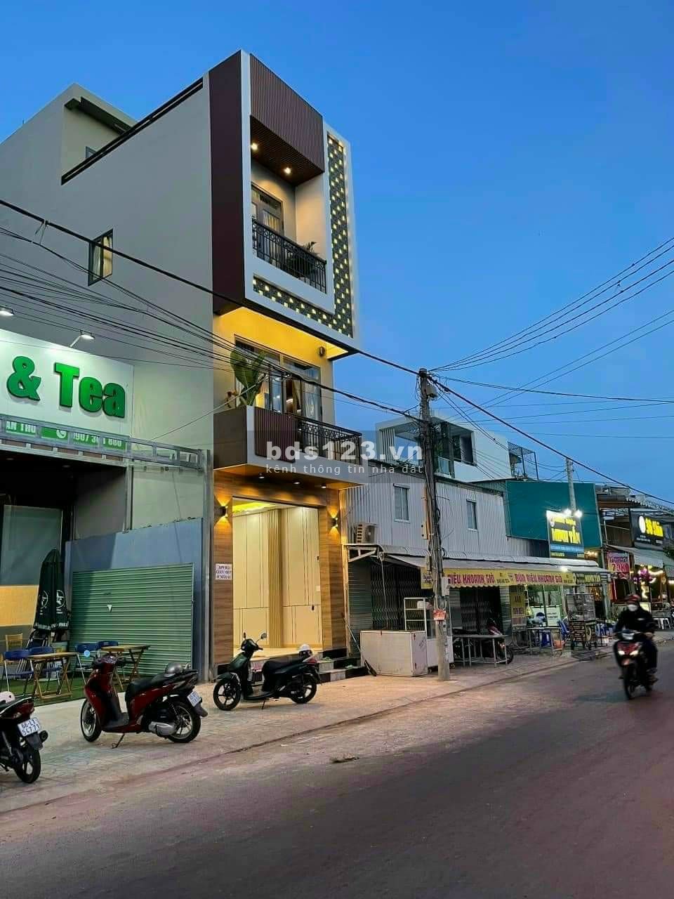 Bán nhà mặt tiền Trần Nam Phú, 1 trệt, 3 lầu phường An Khánh, Ninh Kiều