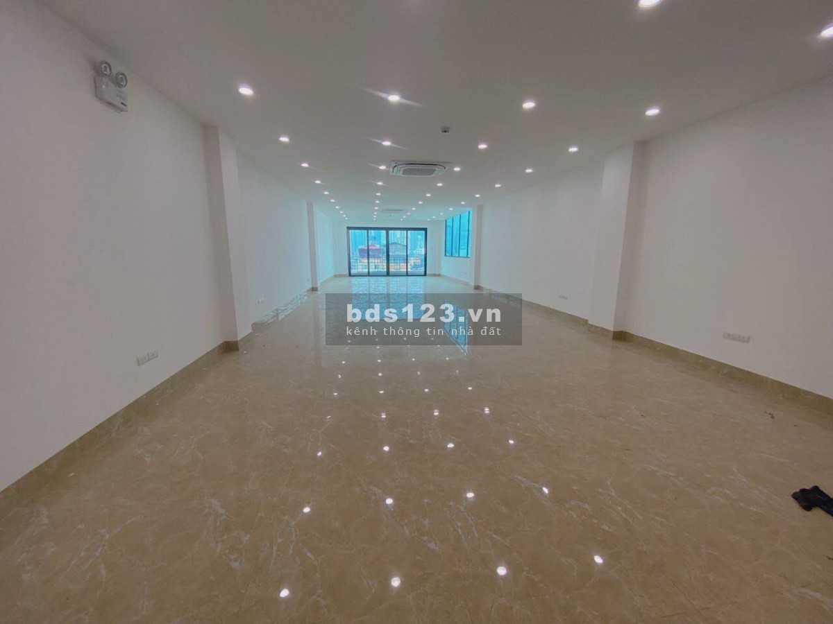 Tòa nhà mặt phố 251 Vũ Tông Phan (Cho thuê từng tầng hoặc cả tòa)