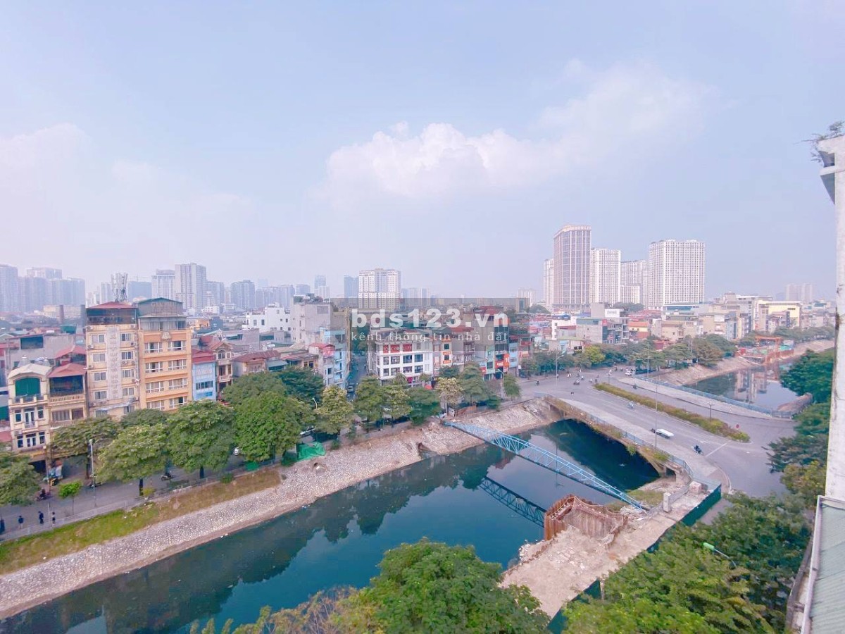 Tòa nhà mặt phố 251 Vũ Tông Phan (Cho thuê từng tầng hoặc cả tòa)