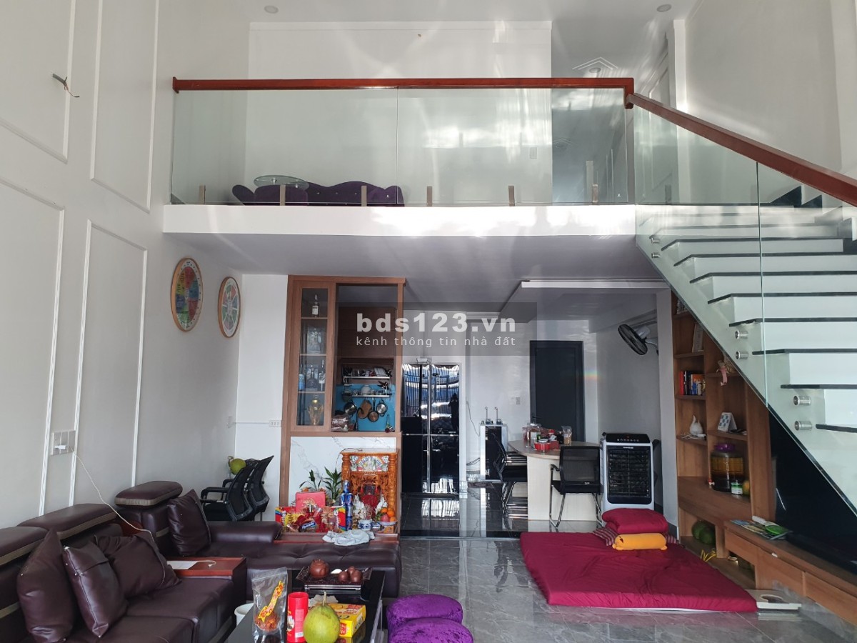 Chủ ngộp lải ngân hàng bán gấp nhà 1 lầu 1 trệt giá 2,55 tỷ