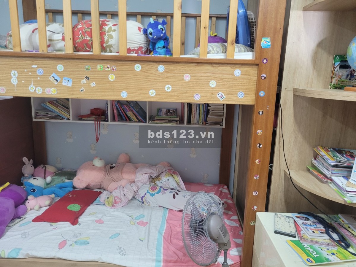 Cần bán chung cư Bộ Công An, 70m2, 2 phòng ngủ giá 2 tỷ 990tr