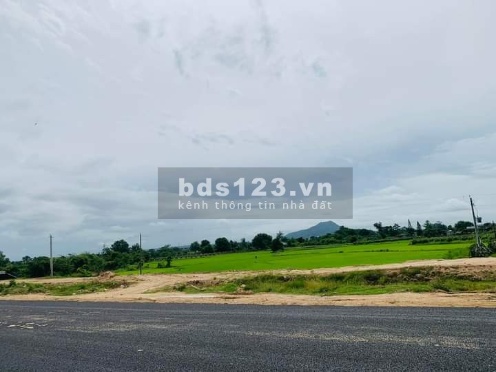 Bán mảnh vườn gần sông Phú Hài tại KP Nà Bồi TT Ma Lâm