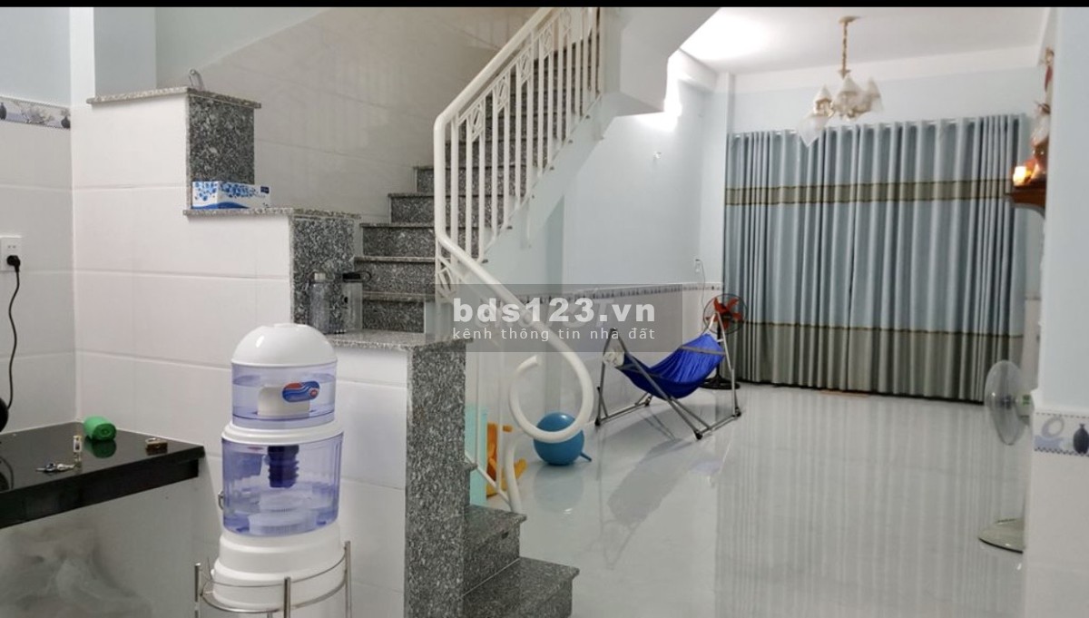 Bán gấp nhà hẻm xe hơi đường số 5, phường Linh Đông, Thủ Đức, nhà 1 trệt 2 lầu
