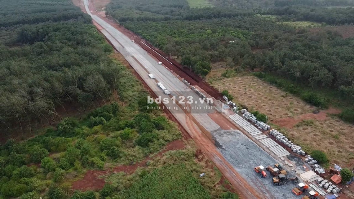 Chính chủ bán liền kề KCN Becamex sổ sẵn bàn giao ngay
