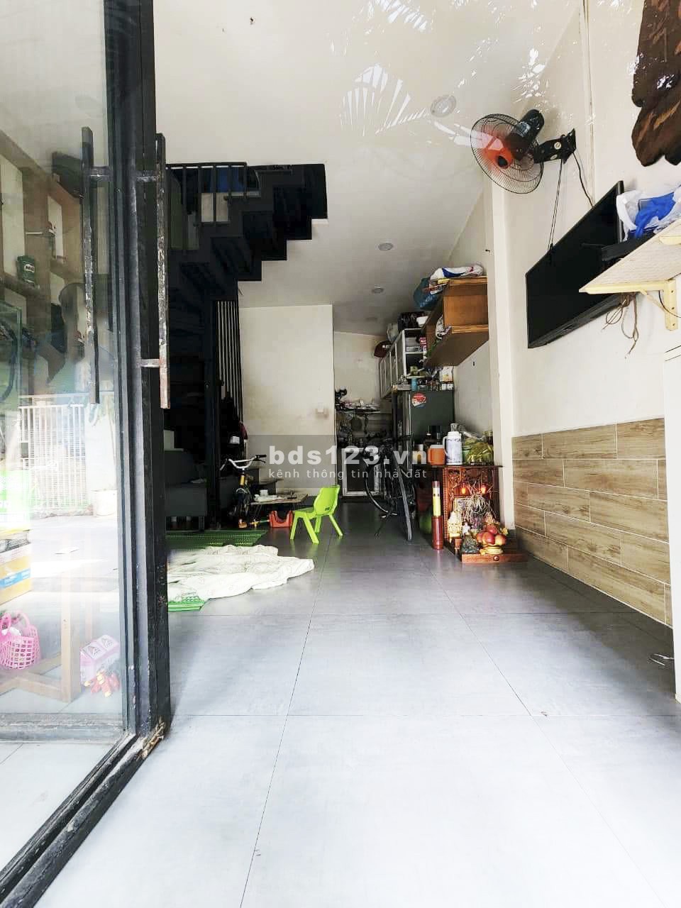 Bán nhà hẻm đường Lê Văn Lương, phường Tân Hưng, Quận 7, có Sổ hồng riêng, giá 2,2 tỷ đồng