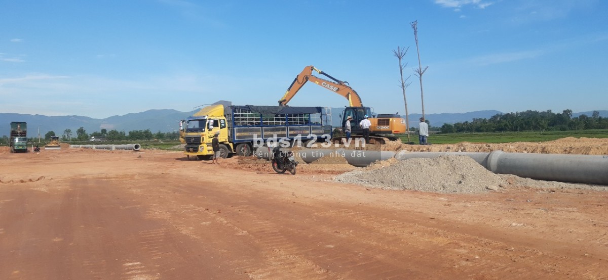 Bán đất thị xã Hoài Nhơn mặt tiền QL1A - 100m2 - chỉ 1,8 tỷ