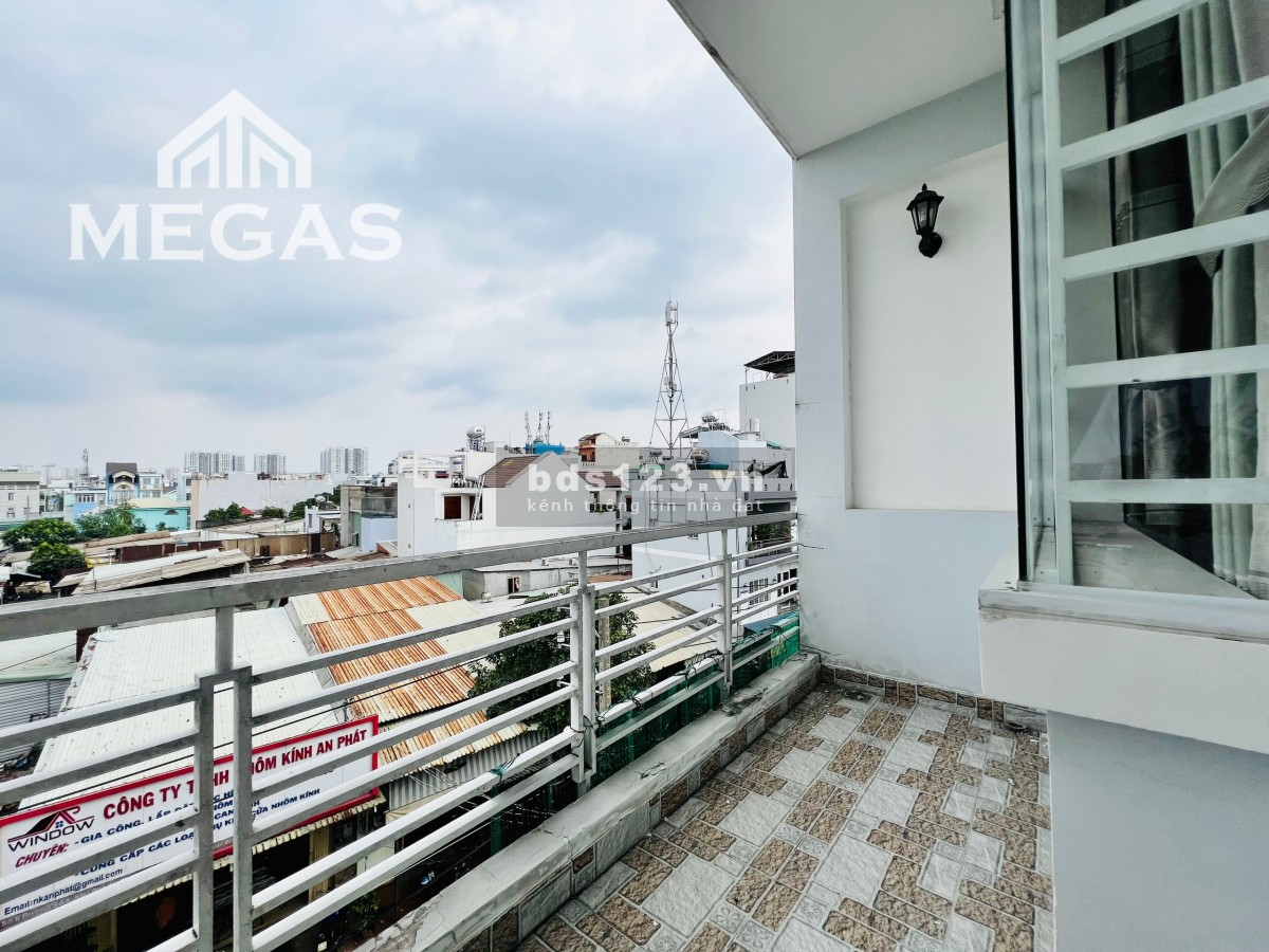 Cho thuê phòng sẵn máy lạnh rộng 30m2 ngay ngã tư Bốn Xã