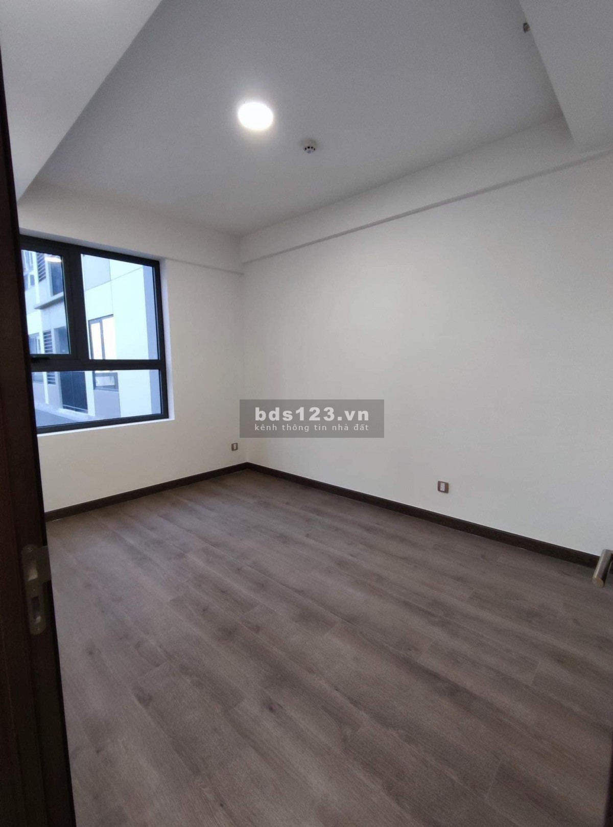 Chung cư Q7 Boulevard còn trống 1 pn - có nội thất cho thuê