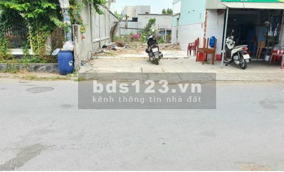 Bán đất nền chợ Phú Phong, Dĩ An sổ hồng riêng, diện tích 100m2