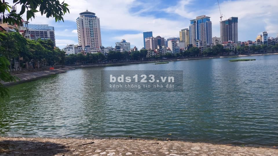 Bán nhà mặt phố Trung Liệt, Đống Đa, khu kinh doanh tấp nập dòng tiền 20 triệu/tháng