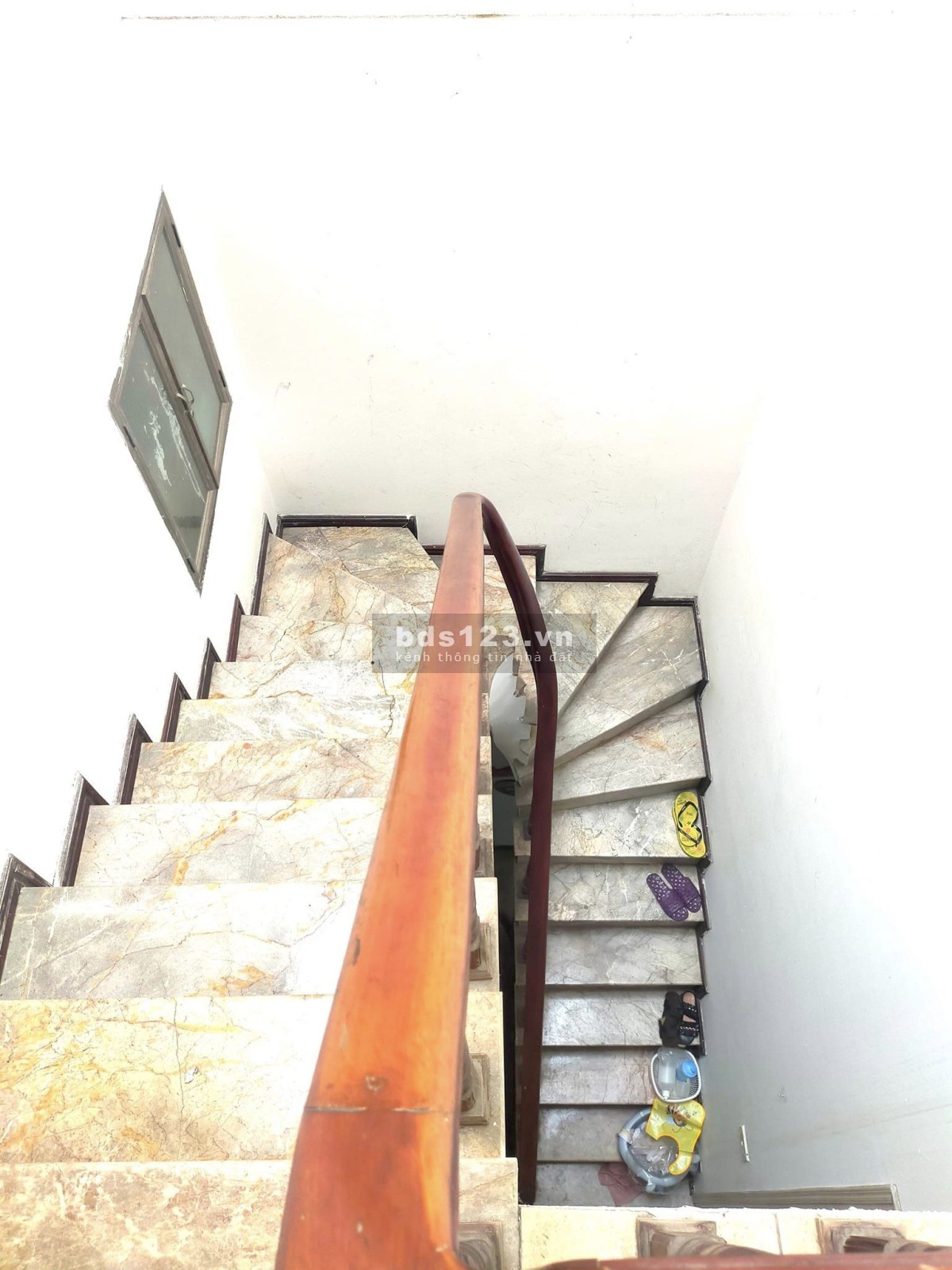 Bán nhà mặt phố Trung Liệt, Đống Đa, khu kinh doanh tấp nập dòng tiền 20 triệu/tháng