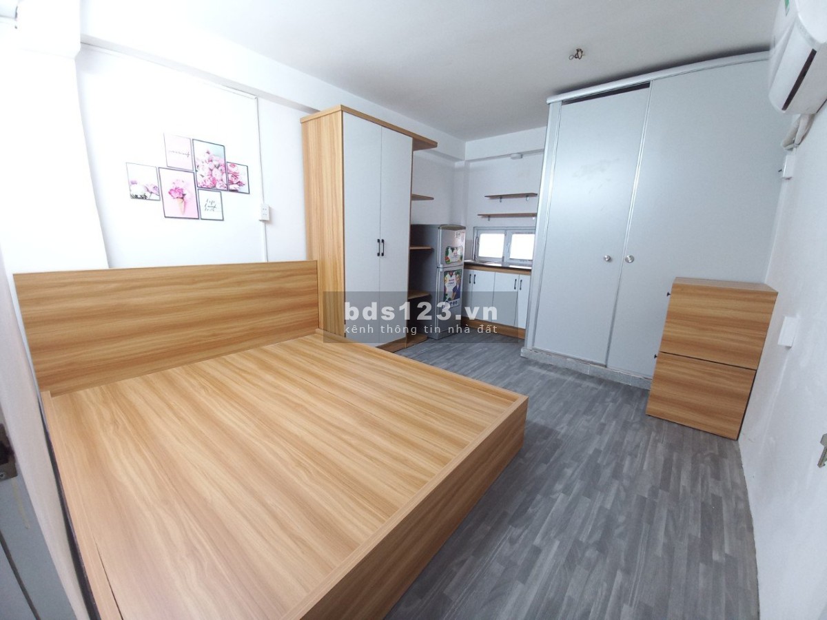 ️️Hot! Cho thuê 2PN - 2WC Balcon đường Nguyễn Văn Thủ, Quận 1