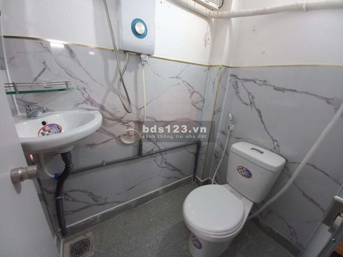 ️️Hot! Cho thuê 2PN - 2WC Balcon đường Nguyễn Văn Thủ, Quận 1